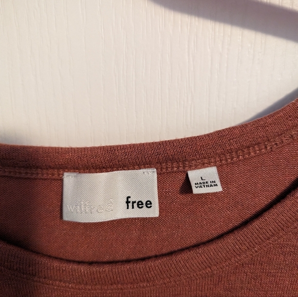 Aritzia Wilfred Free Short Sleeve T-Shirt - Picture 1 of 3